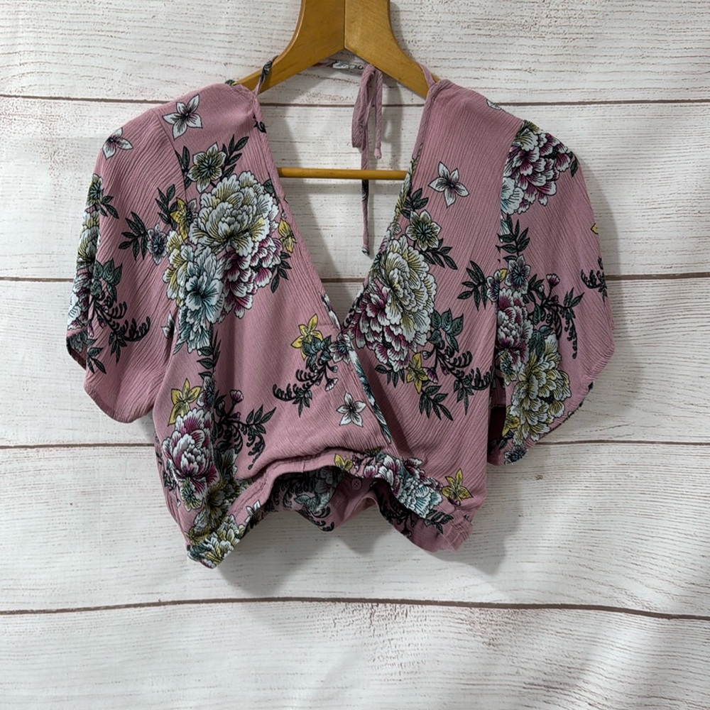 Women's pink floral Xhilaration wrap crop top shirt size Small